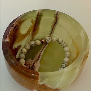 Vintage Banded Onyx Stone Dish
Green Catchall 4”